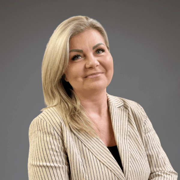 Zdjęcie przedstawiające Małgorzatę Rodziewicz-Wójcik, agenta firmy inwestycyjnej CERES Dom Inwestycyjny.